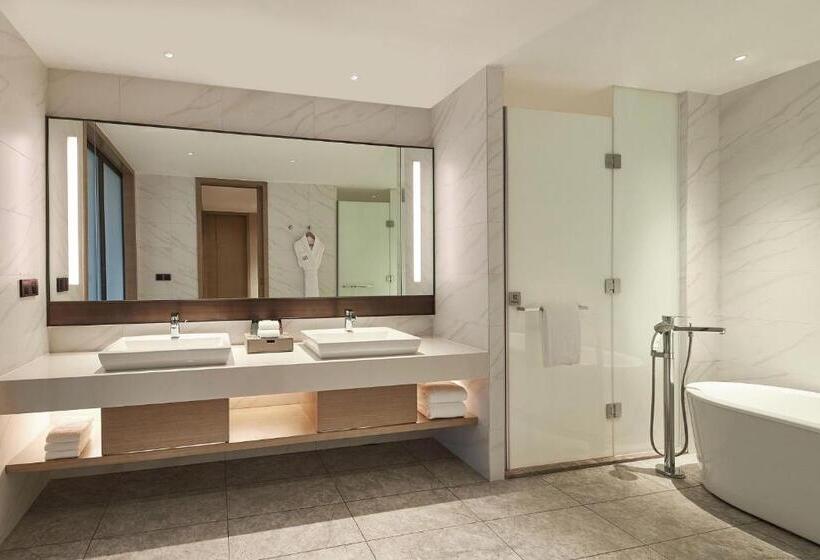 이그제큐티브 스위트, Four Points By Sheraton Jiaxing