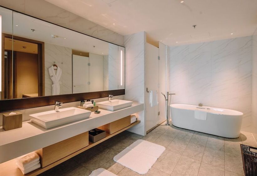 이그제큐티브 스위트, Four Points By Sheraton Jiaxing