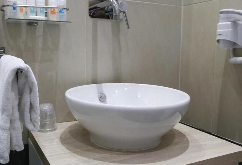 اتاق استاندارد یک نفره, Venustas Roma