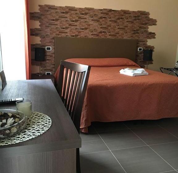 חדר לארבעה סטנדרטי עם מרפסת, Jadore Monic