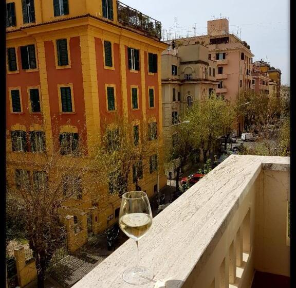 חדר לארבעה סטנדרטי עם מרפסת, Jadore Monic