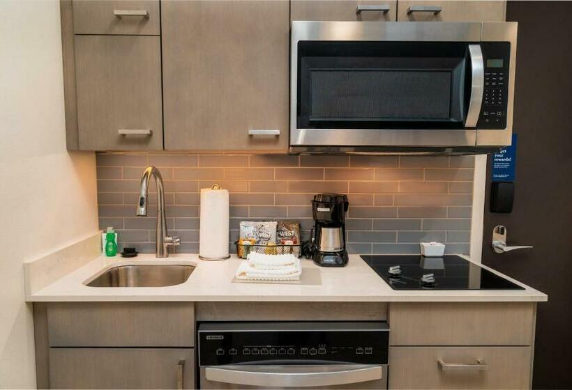 جناح جونيور, Hyatt House Nashville/franklin/cool Springs