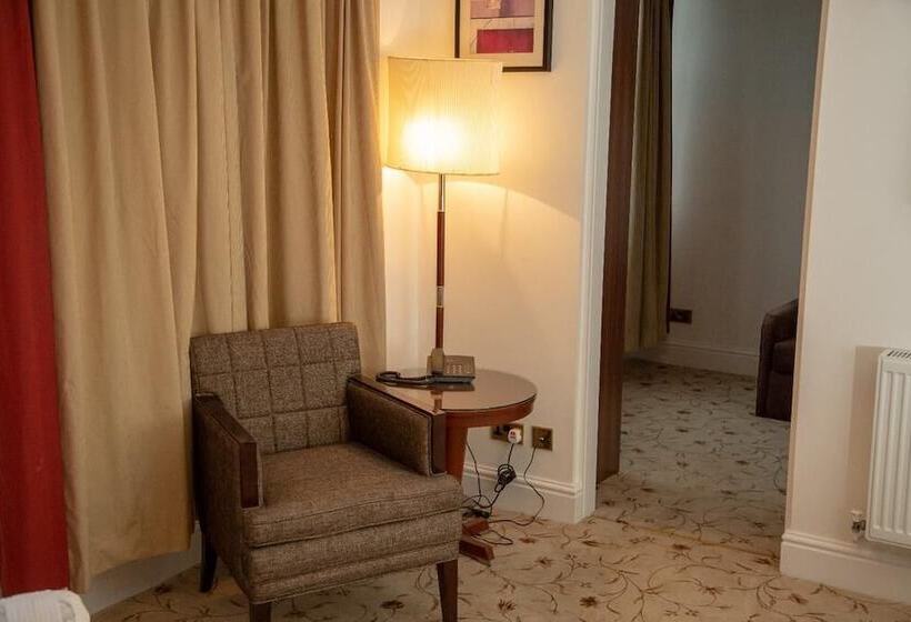 标准间, The Ladbrooke