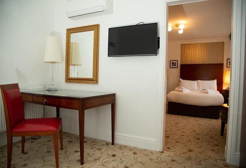 家庭间, The Ladbrooke