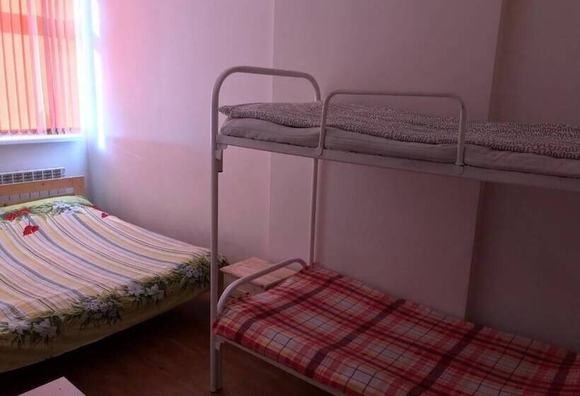 Четырехместный Номер Стандарт, New Life Hostel 2 On Glinka