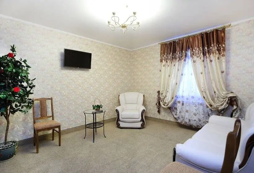 スイート, Nikolin Park Guest House