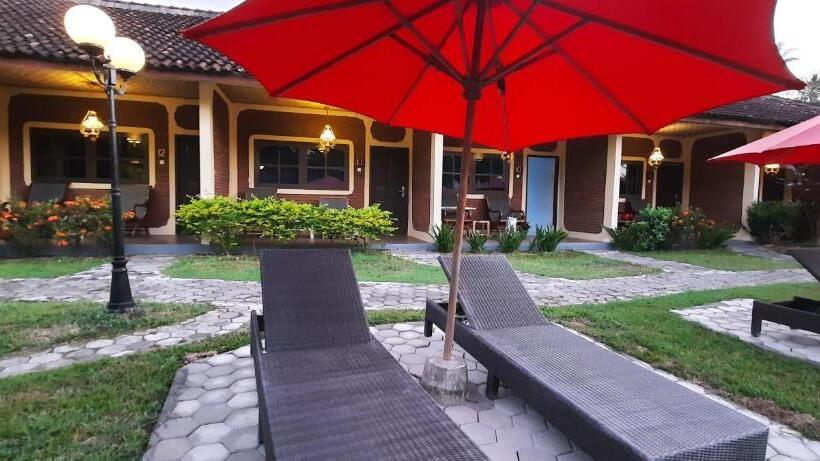 带泳池的标准三人间, Besar Bulan Baru   Senggigi