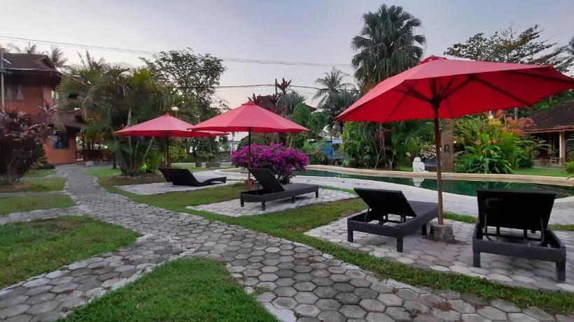 标准间, Besar Bulan Baru   Senggigi