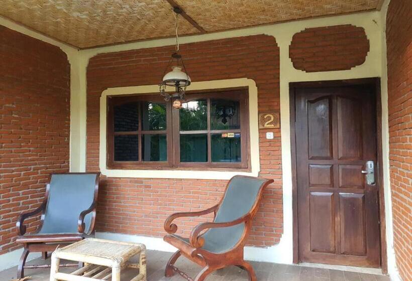 带泳池的标准三人间, Besar Bulan Baru   Senggigi