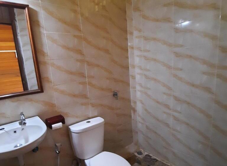 标准间, Besar Bulan Baru   Senggigi