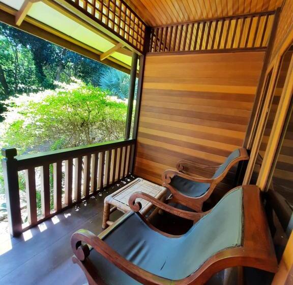 标准间, Besar Bulan Baru   Senggigi