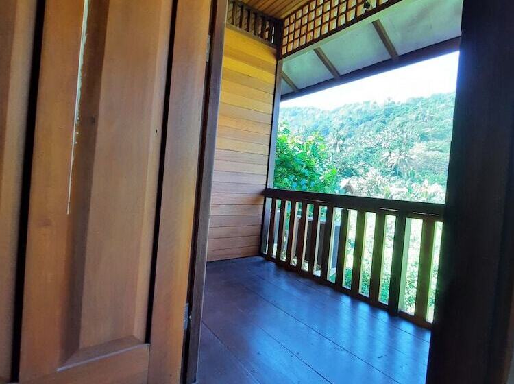 标准三人间, Besar Bulan Baru   Senggigi