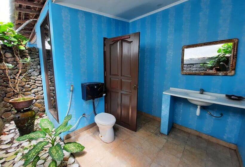 标准间, Besar Bulan Baru   Senggigi