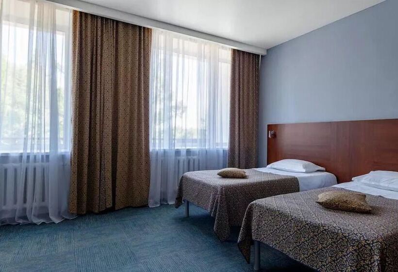 اتاق راحتی, Cronwell Park Nika