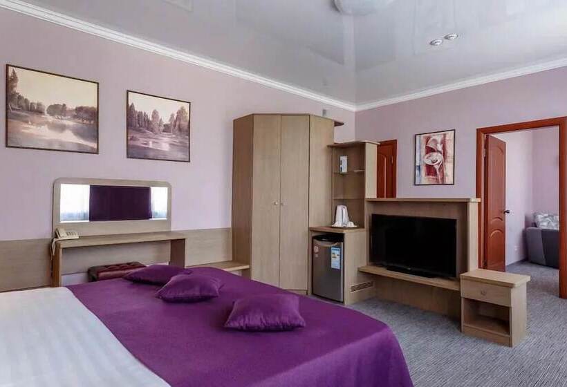 اتاق سوپریور, Cronwell Park Nika