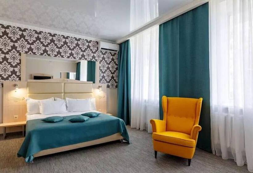 اتاق سوپریور, Cronwell Park Nika