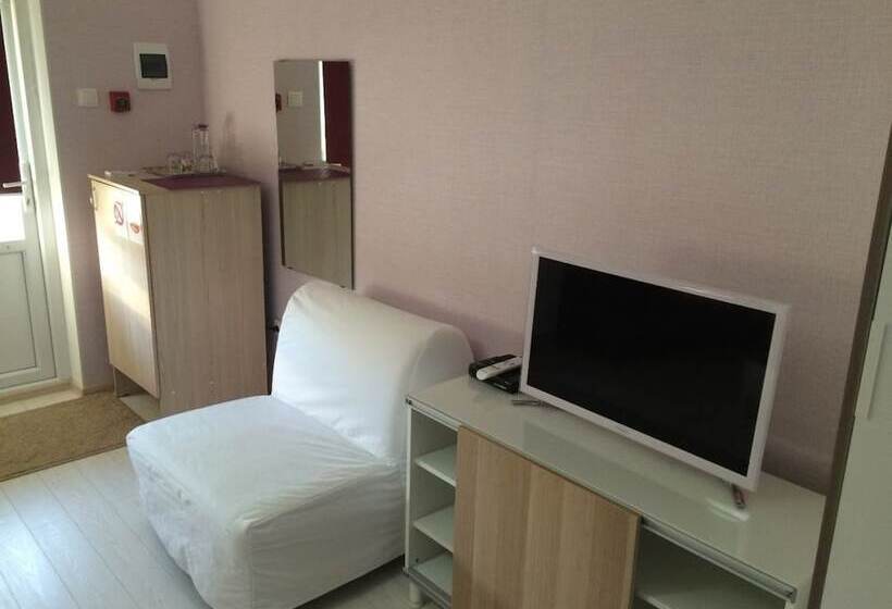 Трехместный Номер Deluxe, Morskaya 250