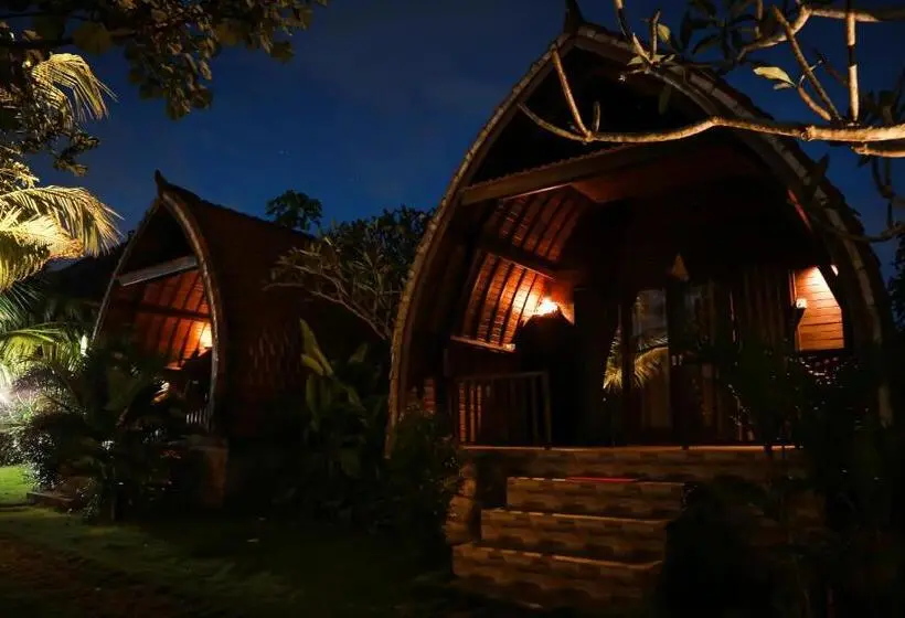 Maja/Mökki, Orange Balangan Bungalow