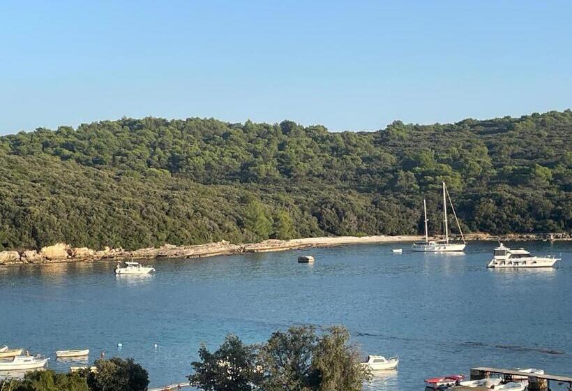 庭の見える１ベッドルームアパートメント, Bb Ld