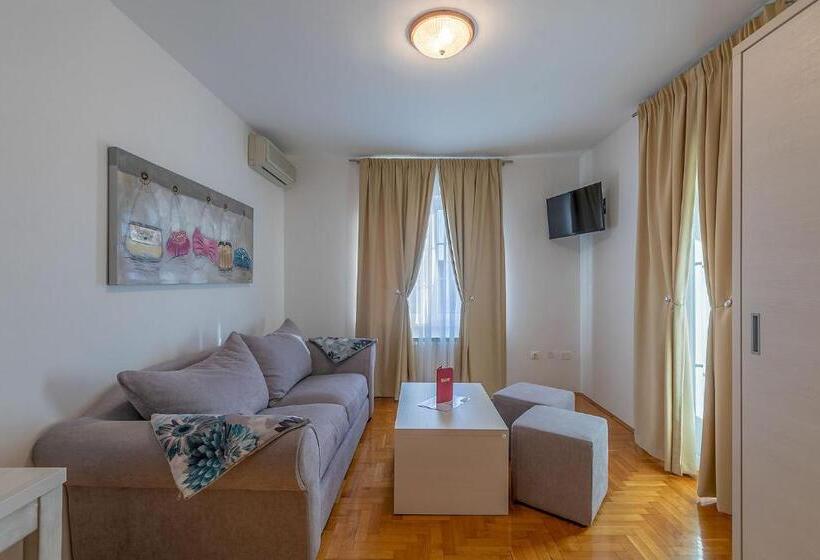 דירה בת חדר שינה 1 עם מרפסת, Bb Ld