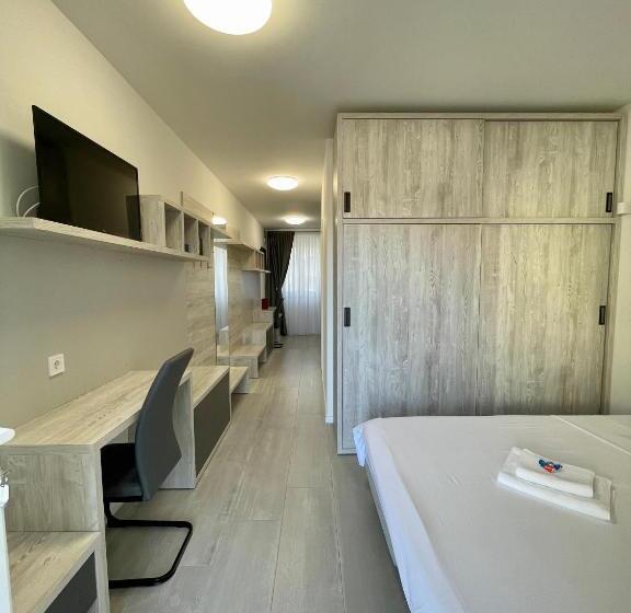 ファミリールーム, Bb Ld