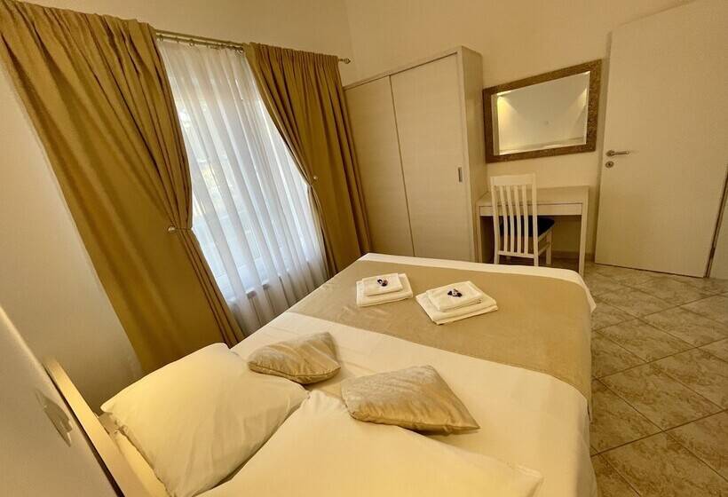 דירה בת חדר שינה 1 עם מרפסת, Bb Ld