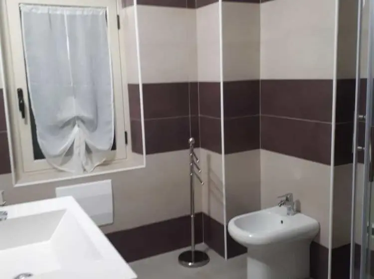 Standard Neljän Hengen Huone, B&b La Collina Dei Poeti