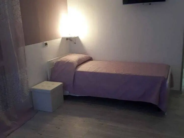 Standard Neljän Hengen Huone, B&b La Collina Dei Poeti