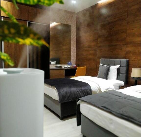 سوییت خانوادگی, Home