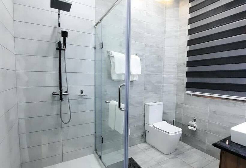 اتاق لوکس, Home