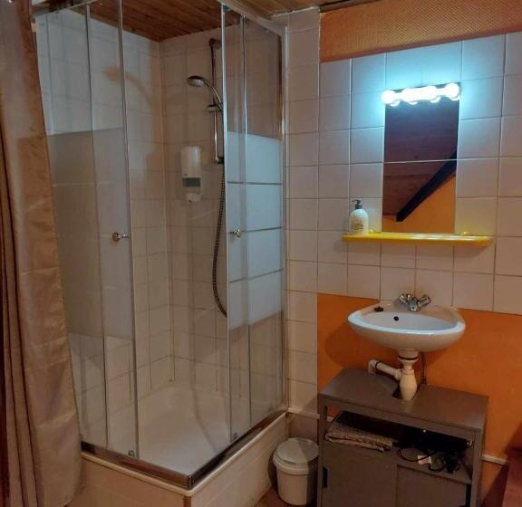 스탠다드 룸, Le Vieux La Roche