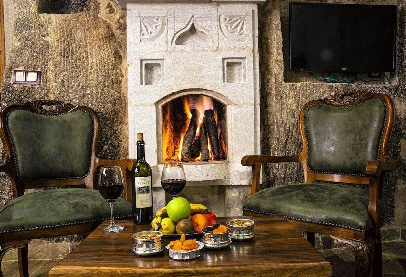 جناح, Aza Cave Cappadocia Adult