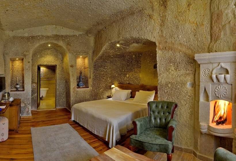 جناح, Aza Cave Cappadocia Adult