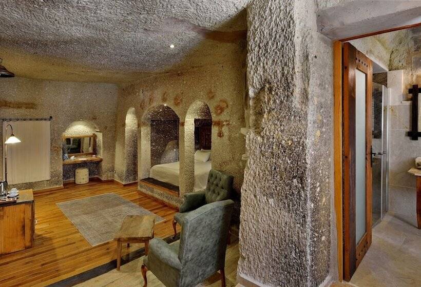 جناح, Aza Cave Cappadocia Adult