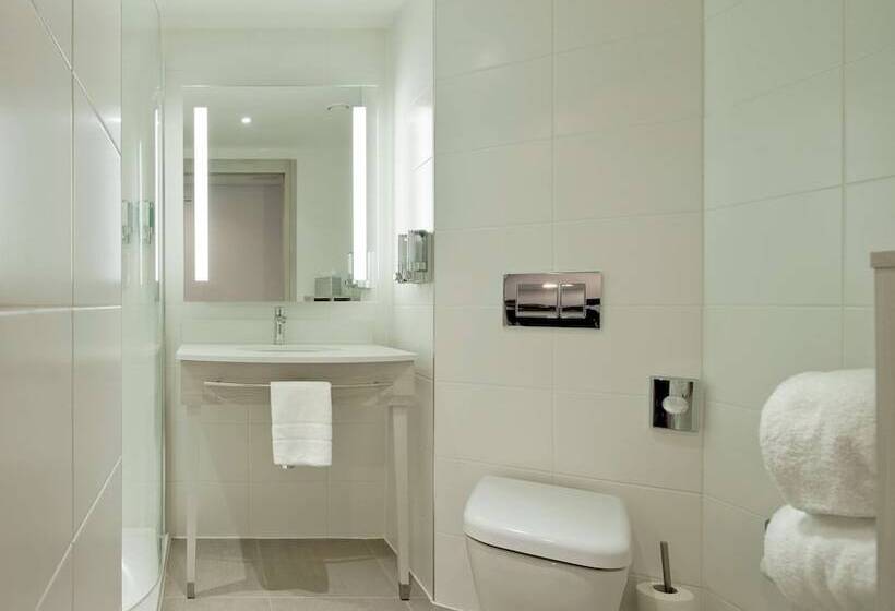 Семейный Номер, Hampton by Hilton Leeds City Centre