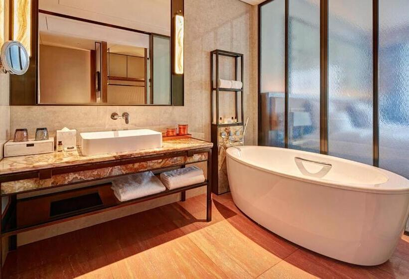 غرفة ديلوكس سرير كينج مطلة على المدينة, Pullman Huizhou Kaisa