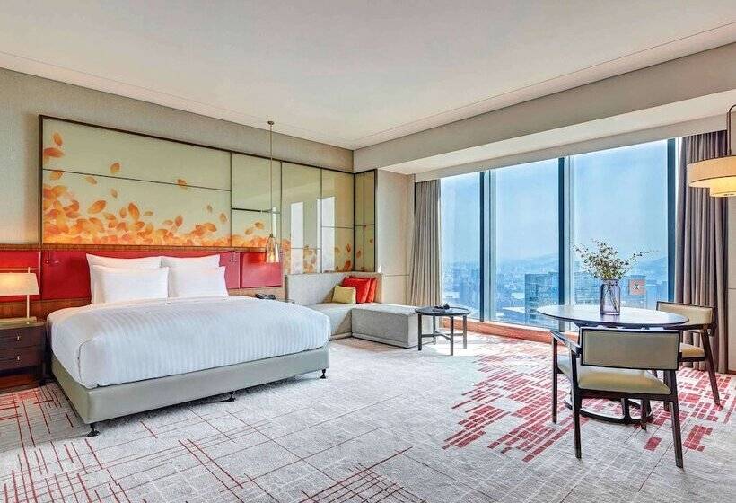 Deluxe room with river view, Pullman Huizhou Kaisa