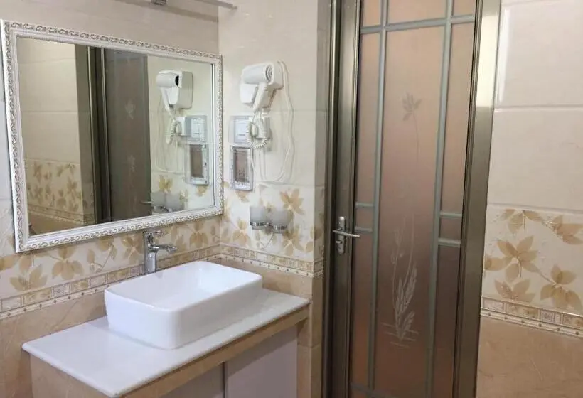 اتاق لوکس سه تخته, Rosemary Boutique