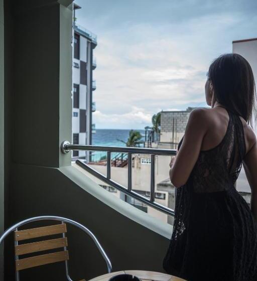 اتاق سوپریور سه تخته, Rosemary Boutique