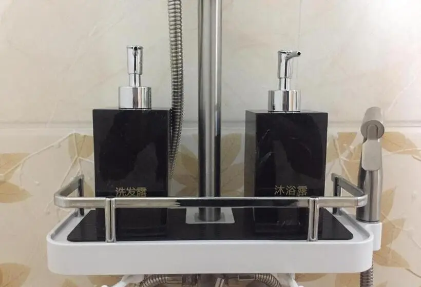 سوئیت با بالکن, Rosemary Boutique