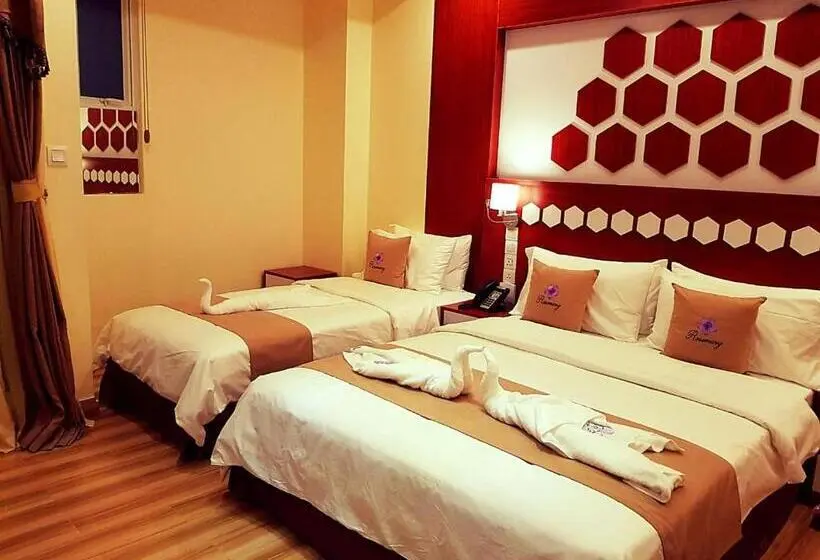 سوئیت با بالکن, Rosemary Boutique