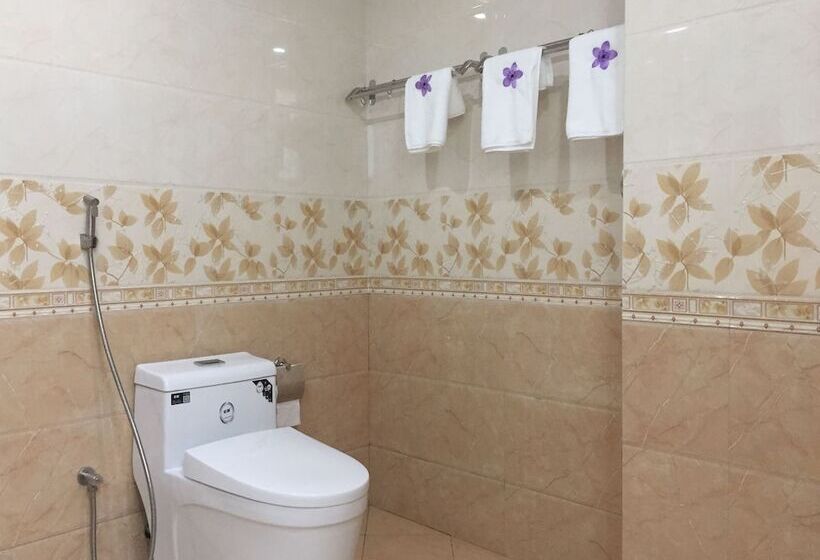 اتاق لوکس سه تخته, Rosemary Boutique