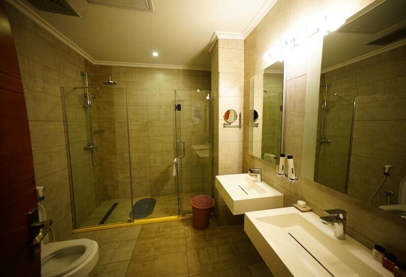 سوییت جونیور, Mado