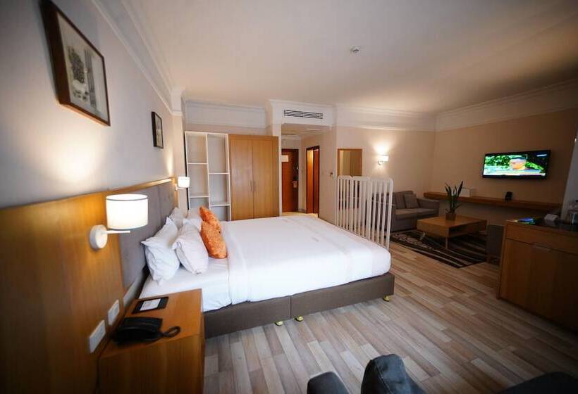 سوییت جونیور, Mado