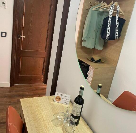 اتاق استاندارد یک نفره, Qb Almagro Centro