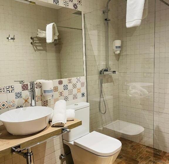 اتاق استاندارد یک نفره, Qb Almagro Centro