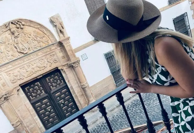 اتاق استاندارد با چشم‌انداز, Qb Almagro Centro