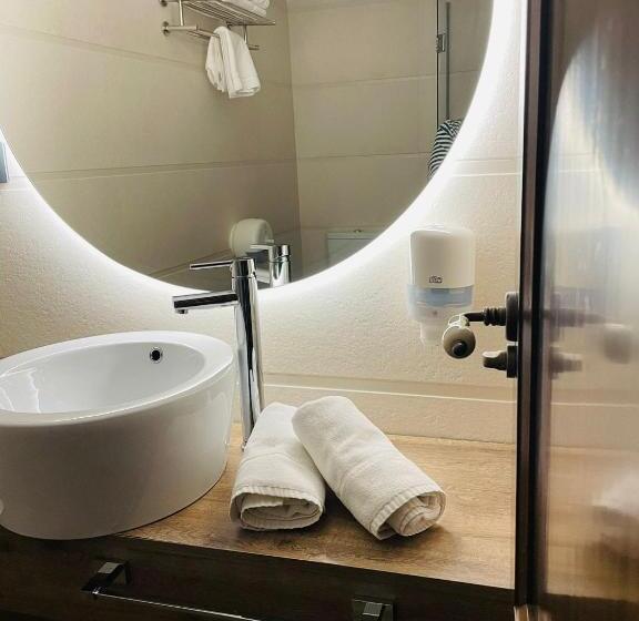 اتاق استاندارد با چشم‌انداز, Qb Almagro Centro