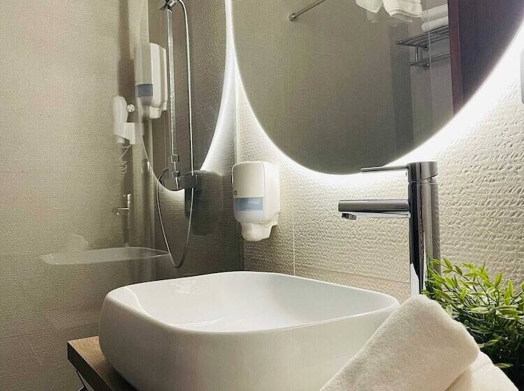 اتاق استاندارد, Qb Almagro Centro