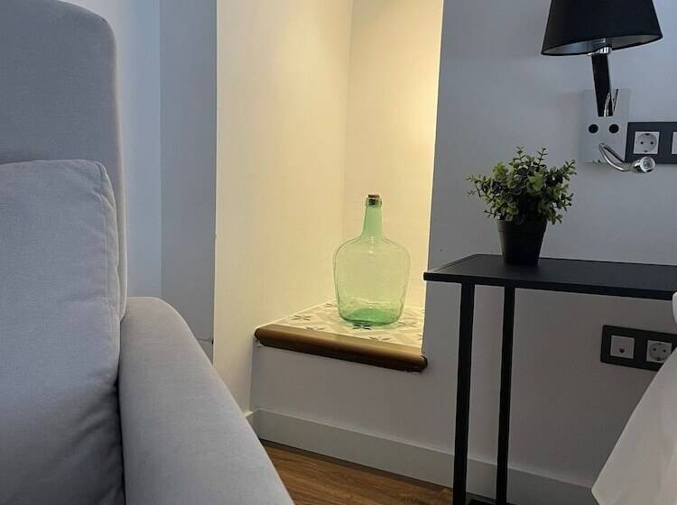 اتاق استاندارد, Qb Almagro Centro